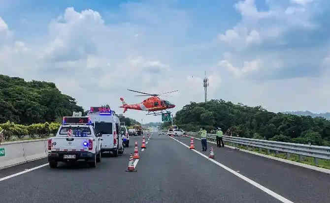 都江堰高速公路汽车救援案例