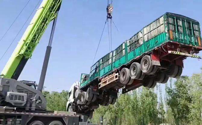 都江堰道路脱困救援案例